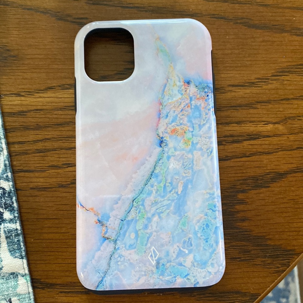 iPhone 11 phone case burga new never used